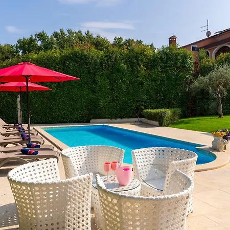 Duga, - Enjoy Istria فيلة بوريتش