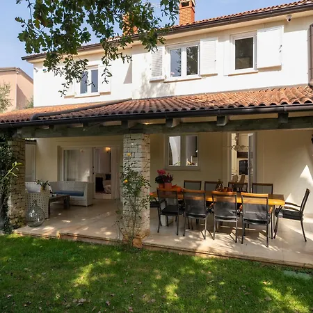 Duga, - Enjoy Istria بوريتش