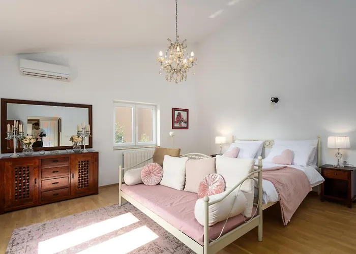 Duga, - Enjoy Istria * Πόρετς